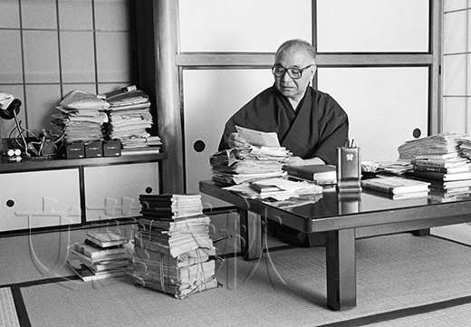 「寄せては返す波の音」と評されたコラムの達人・山本夏彦