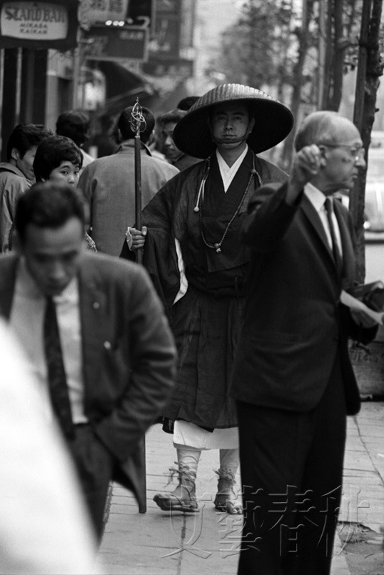 「悪役を演じたことがなかった」宇津井健がなりたかった托鉢僧