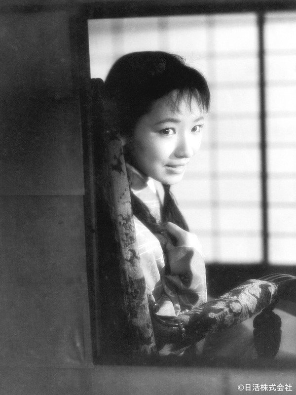2ページ目 芦川いづみインタビュー 硝子のジョニー では 台本の台詞を色分けして撮影に臨みました 芦川いづみ 愁いを含んで ほのかに甘く 高崎俊夫 朝倉史明 編 インタビュー 対談 本の話